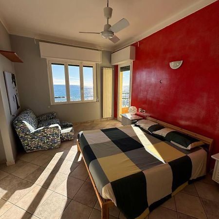 Hotel Ideal Taggia Exterior foto