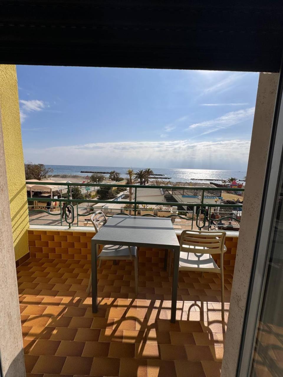 Hotel Ideal Taggia Exterior foto
